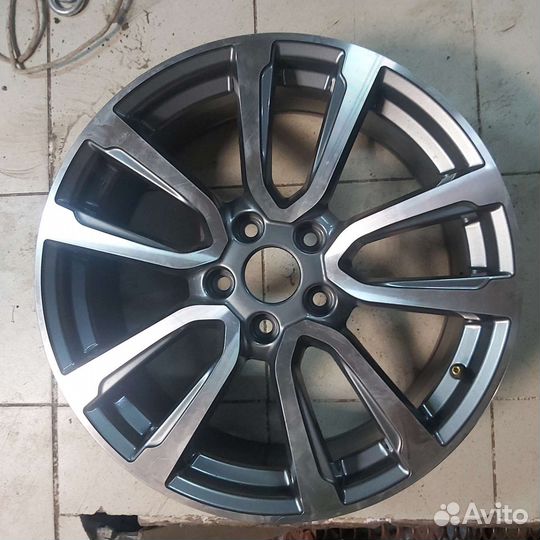 Диск р18 5/114.3 kia sorento,hyundai всего 1 шт
