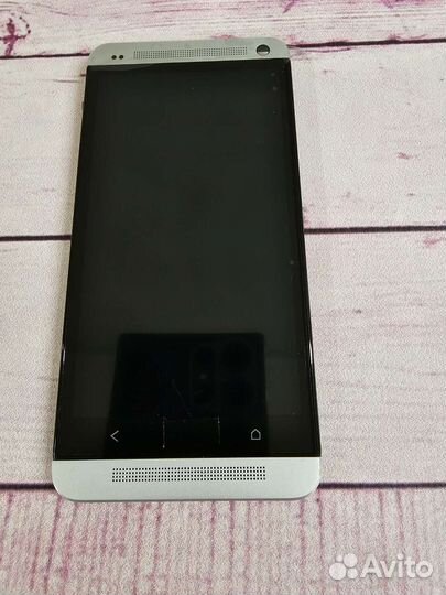Htc one M7 дисплей в рамке