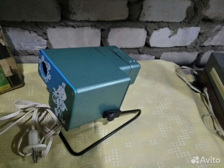 Фильмопроектор фмд-1 с диафильмами