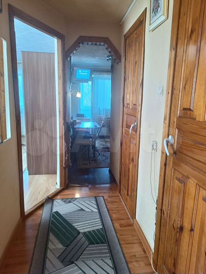 2-к. квартира, 50 м², 3/3 эт.