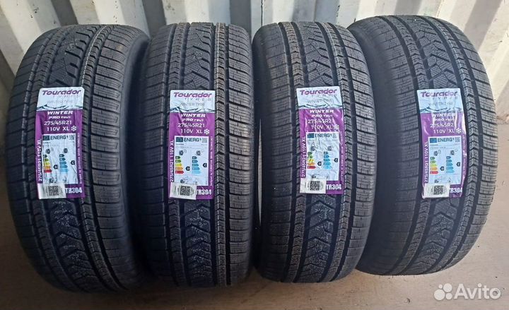 Tourador Winter Pro TSU1 275/45 R21 и 315/40 R21 109V