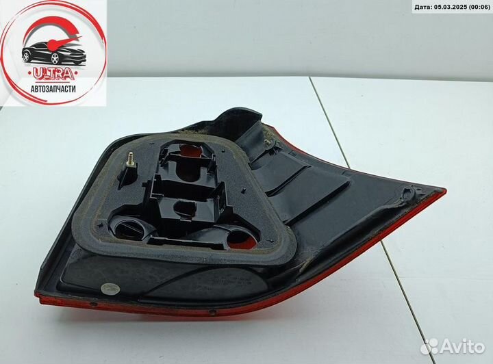 Фонарь задний левый б/у Volkswagen Golf-4 1J6945111S