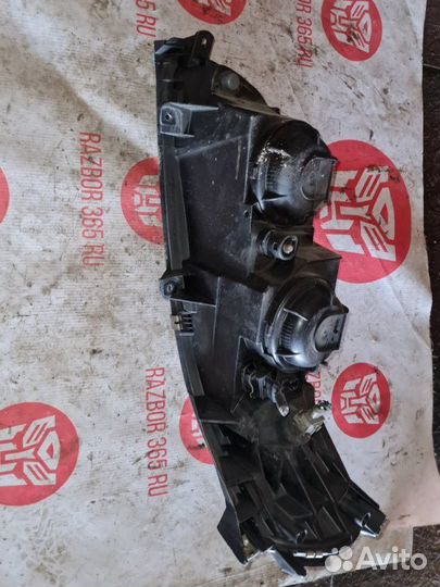 Фара галоген правая Volvo Хс70 2002