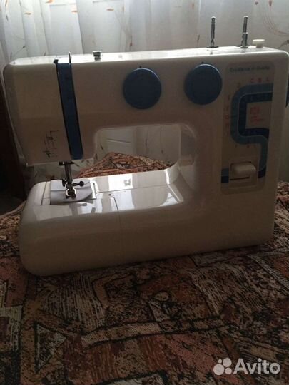 Швейная машина