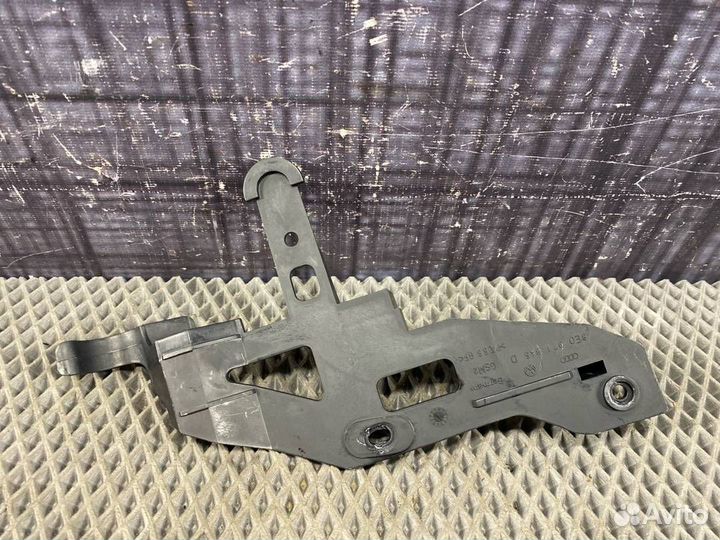 Крепление фишек Audi A4 Avant B6 AMB 2004