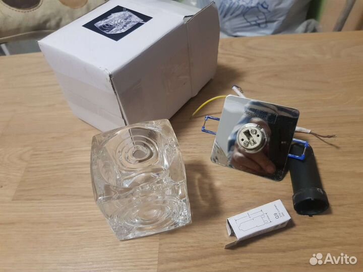 Продаются точечные потолочные светильники 10 шт