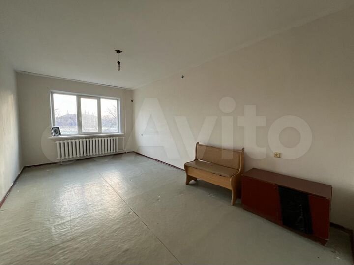 3-к. квартира, 70,1 м², 1/3 эт.