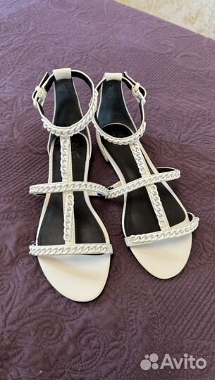 Сандалии Guess 35
