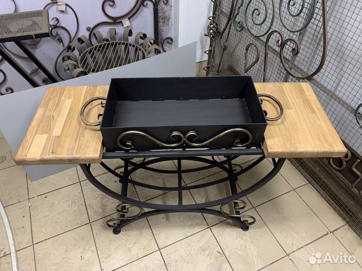 Съемный Мангал с подставкой и с дровницей