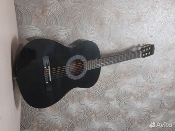 Гитара с чехлом, новая