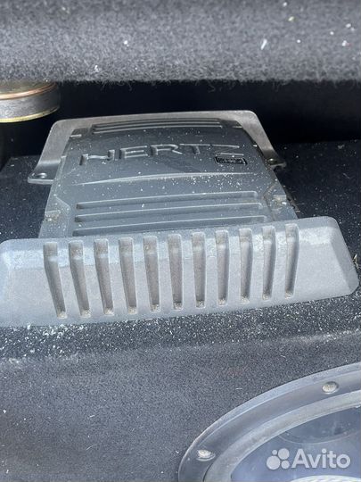 Сабвуфер с усилителем