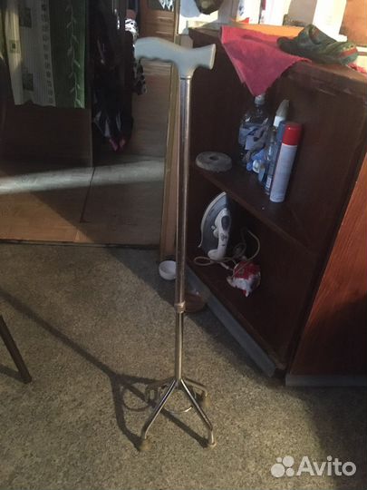 Трость четырехопорная