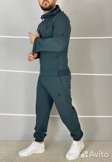 Спортивный костюм adidas