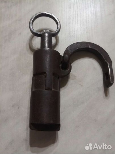 Старинный замок амбарный Царский