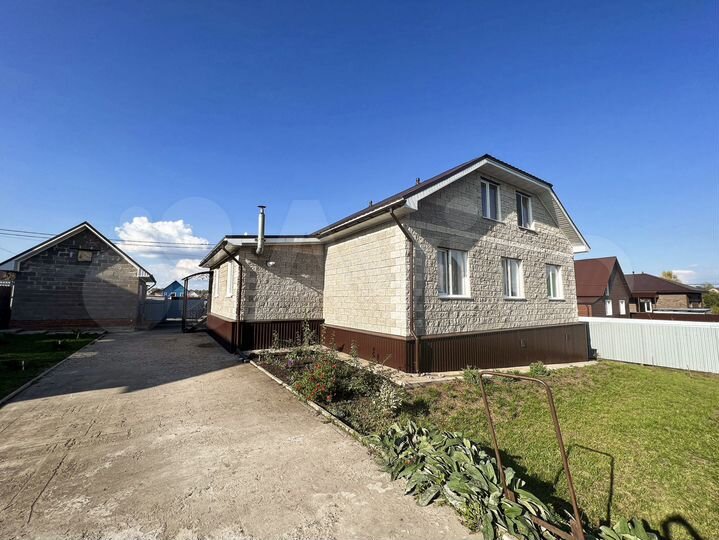 Дом 188,2 м² на участке 15 сот.