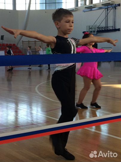 Танцевальный костюм для рок-н-ролла