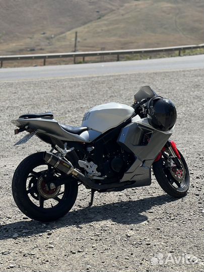 Hyosung GT250RC