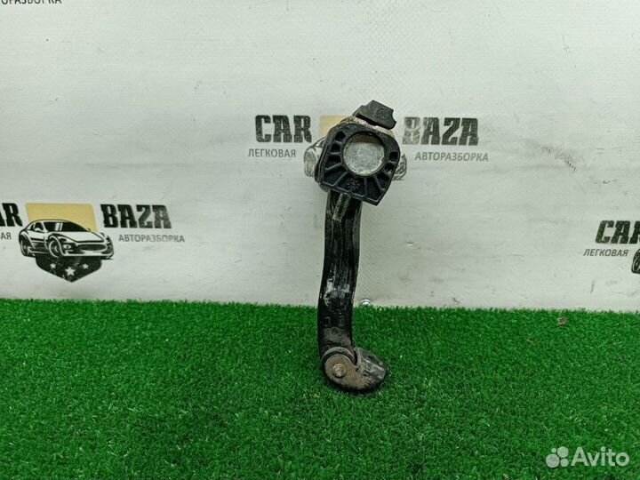 Ограничитель двери правый задний Opel Astra