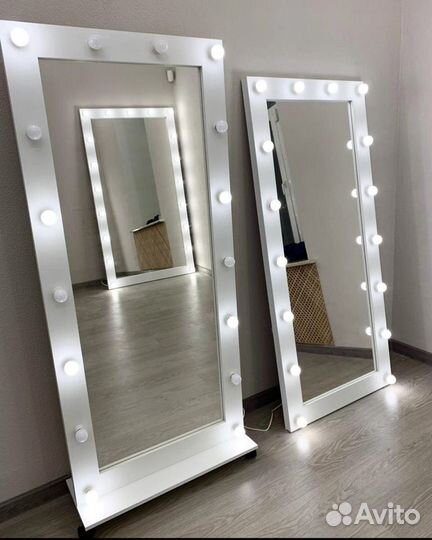 Зеркало напольное с подсветкой