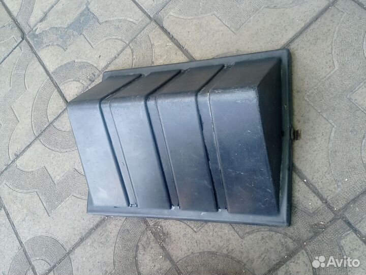 Акамуляторная крышка