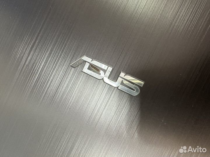 Ноутбук asus