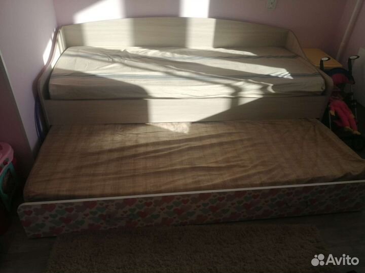 Детская двухярусная кровать