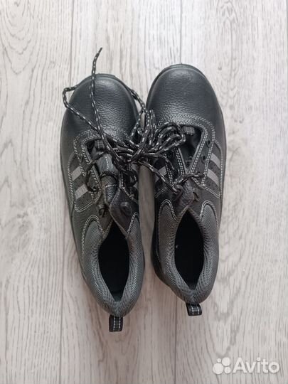 Ботинки с металлическим носом мужские