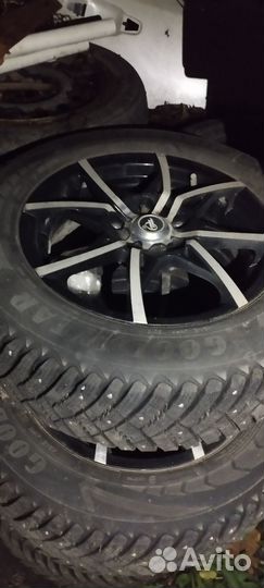 Goodyear Ultragrip Ice Arctic 195/65 R15