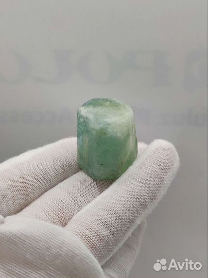 Аквамарин природный полированный