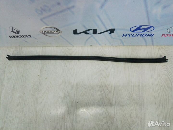 Бархотка уплотнитель стекла двери перед KIA ceed 2 JD Прав