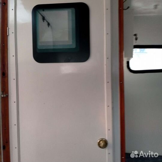 Прогулочно-рыбацкий катер