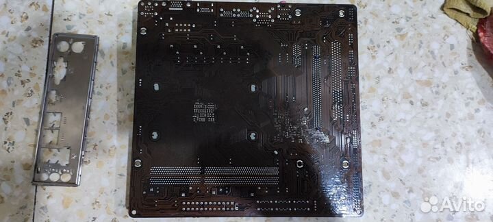 Материнская плата asrock