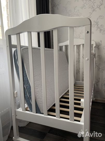 Детская кроватка