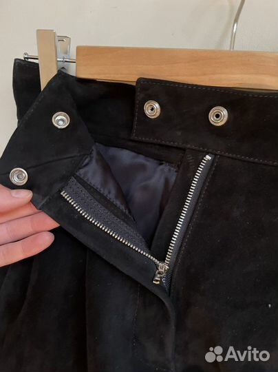 Замшевые шорты