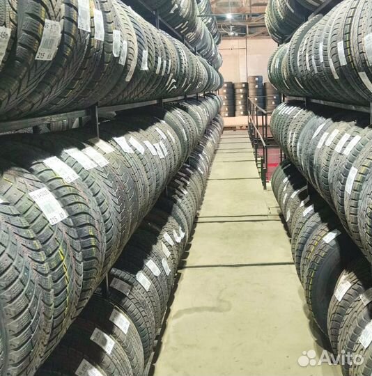 Bridgestone Blizzak DM-V2 215/60 R17 95Q