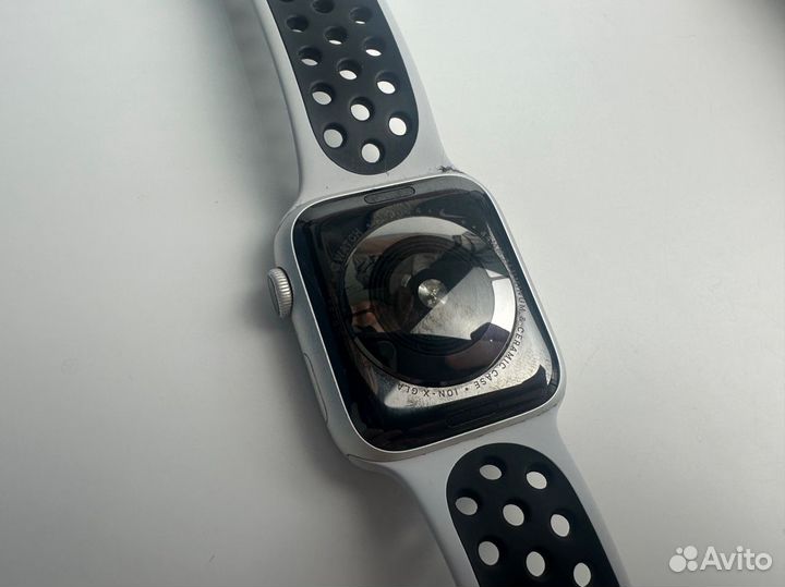 Apple Watch 4 44mm Silver