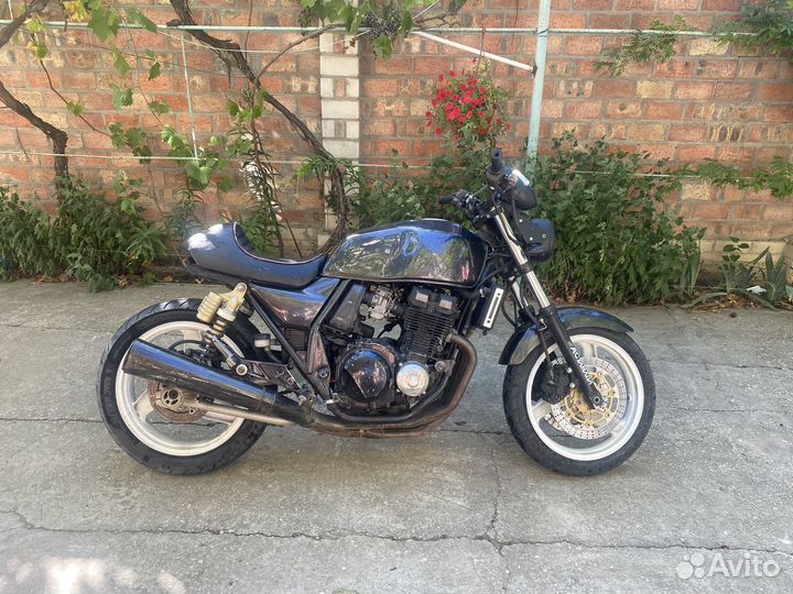 Kawasaki ZRX 400