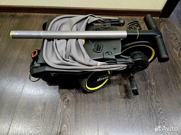 Детский велосипед трехколесный с ручкой