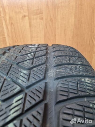 Pirelli Scorpion Winter 255/45 R20