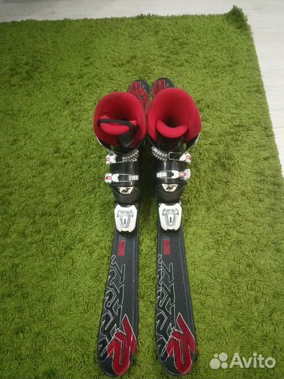 Горнолыжные ботинки и лыжи