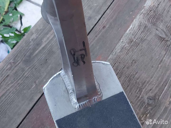 Дека из видео Влада самокатчика, с его подписью