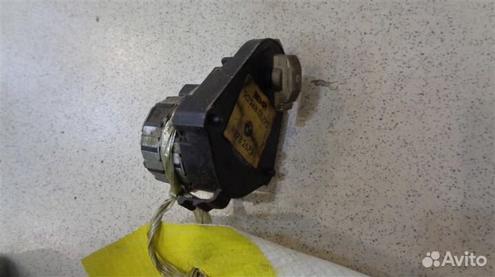 Моторчик заслонки отопителя BMW 5-Series E34 1988