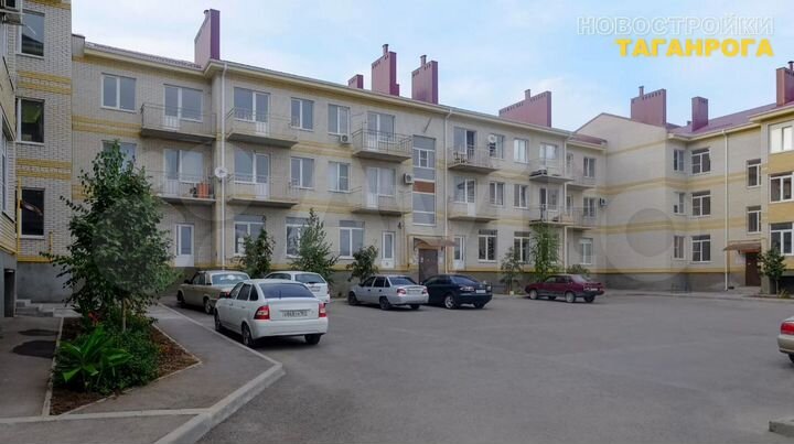 3-к. квартира, 70 м², 1/3 эт.