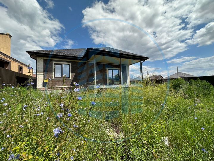 Дом 164,5 м² на участке 5,6 сот.