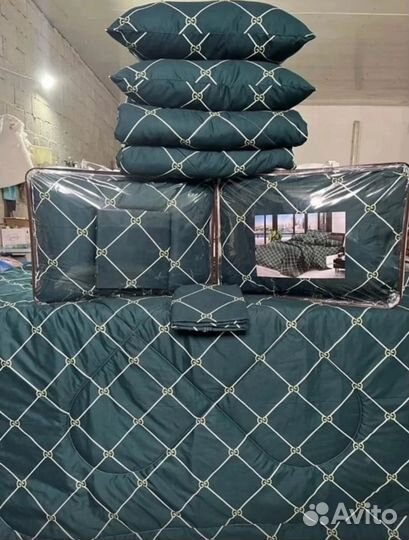 Комплект с подушками и одеялом