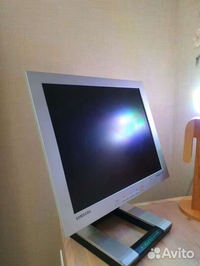 Монитор Samsung syncmaster 15