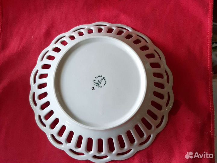 Сухарница,конфетница,ваза для фруктов