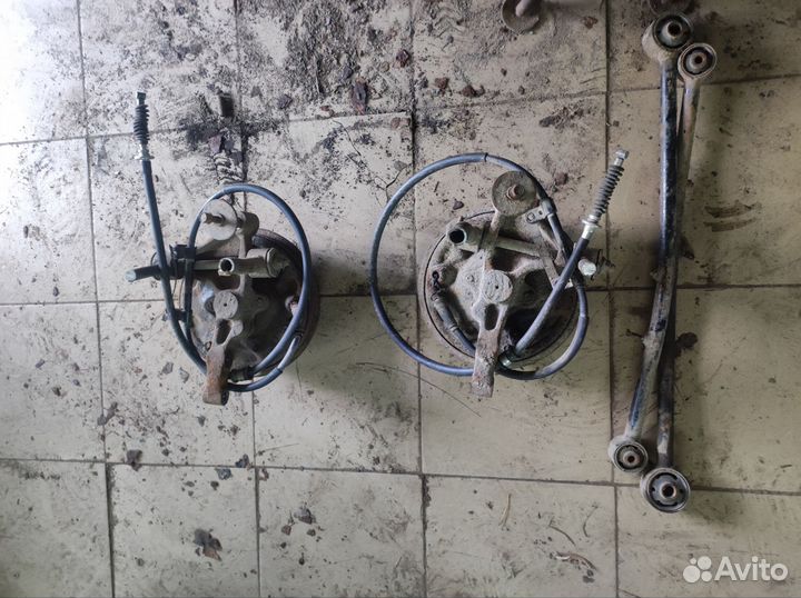 Заданий кулаки барабаны Kia Spectra Kia Shuma