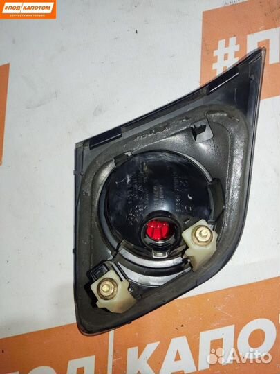 Фонарь крышки багажника правый Mazda 3 BK