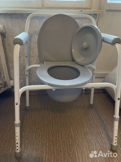 Санитарный стул туалет